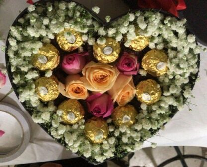 Bouket Coklat dan Bunga Mawar
